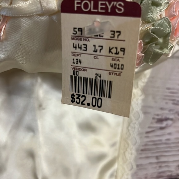 Ladies Malini lingerie - Picture 5 of 7